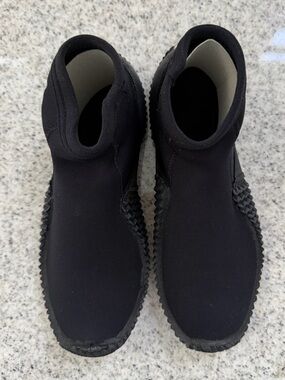 Mares “Equator” Black Slip-On Neoprene  Scuba Booties, Women’s Size 7 (New)